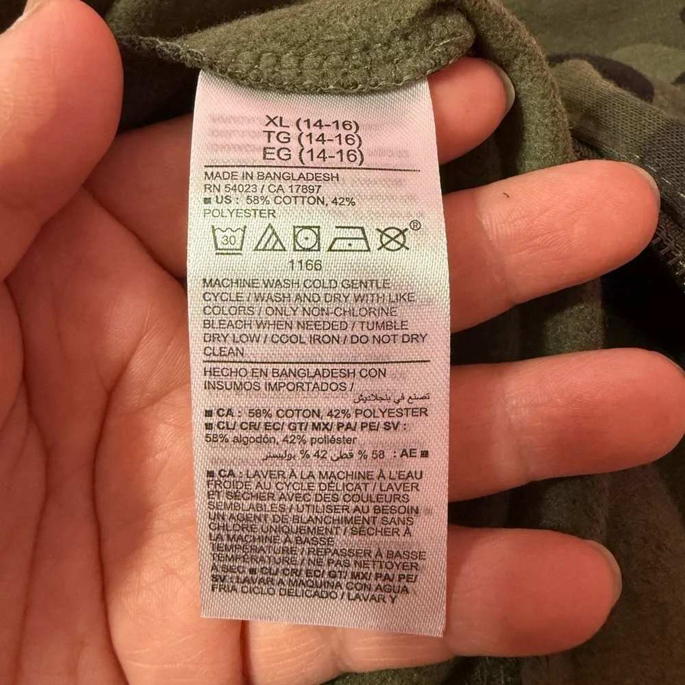 Old Navy Olive Camouflage Hoodie Boy's Size.Xl (14/16)